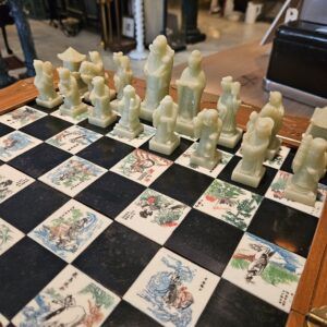 schaakstukken van speksteen