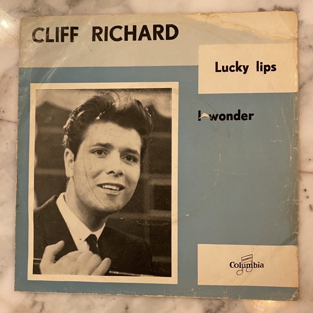 Cliff Richard - Lucky Lips