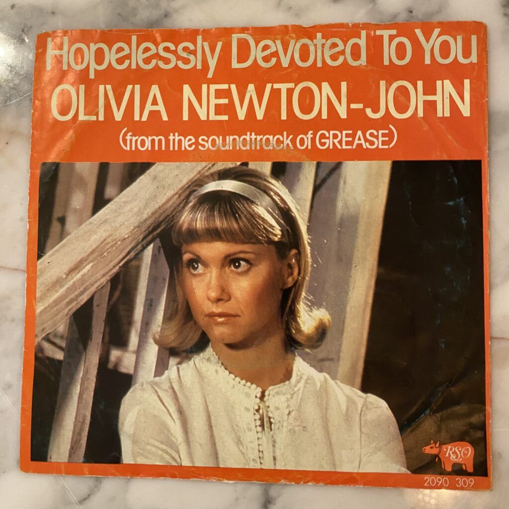 Olivia Newton-John - Hopelessly Devoted To You